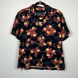 Island Traders large button down tropical Hawaiian women’s wood button top